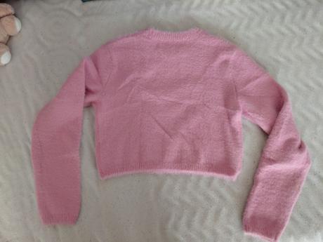 Mäkučký svetrík, bershka,m