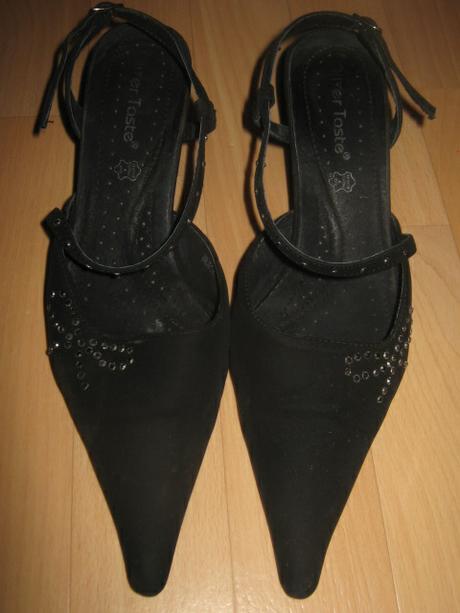 78  čierne semišové lodičky s kamienkami, 38