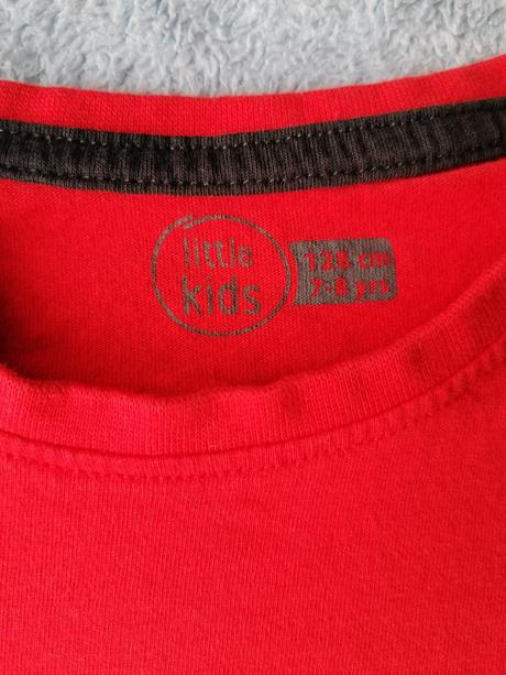 Farebné tričká, 128