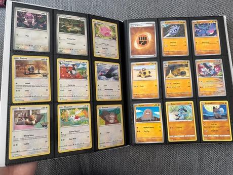Pokémon originál album so 100+ originál kartičkami,