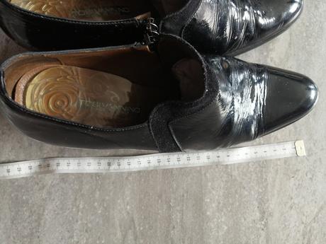 Kožené talianske lakovky tosivannino,v39,5,v.d.26, 39