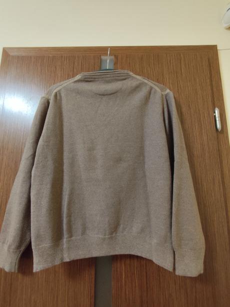 Vlnený pulóver maselli,ideálny na velkosť m, stav, m