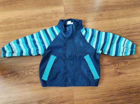 Pogumovaná bunda, 74