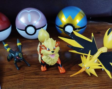 Balík hračiek pokémon,