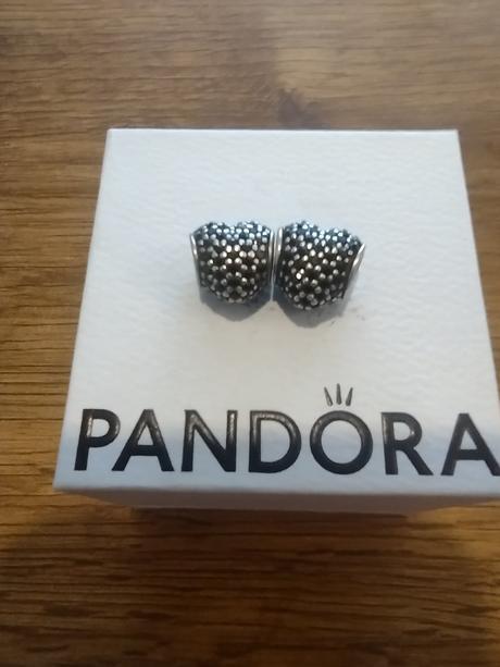 28ks pandora prívesky., pandora
