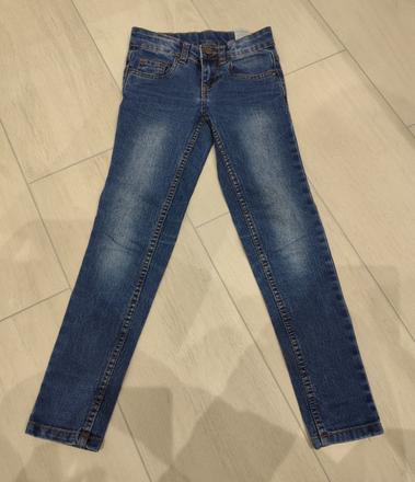 Predám dievčenské rifle, 128