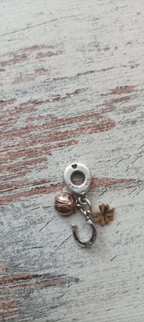 Pandora koralka, pandora