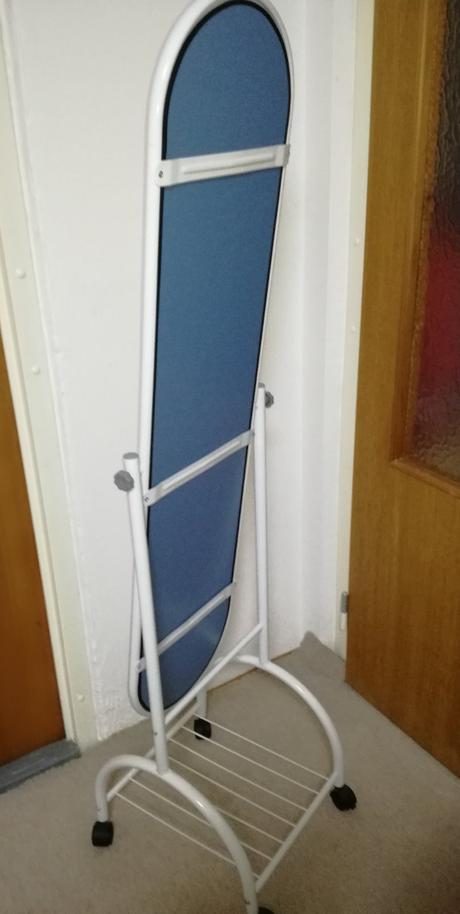 Zrkadlo na kolieskach, 