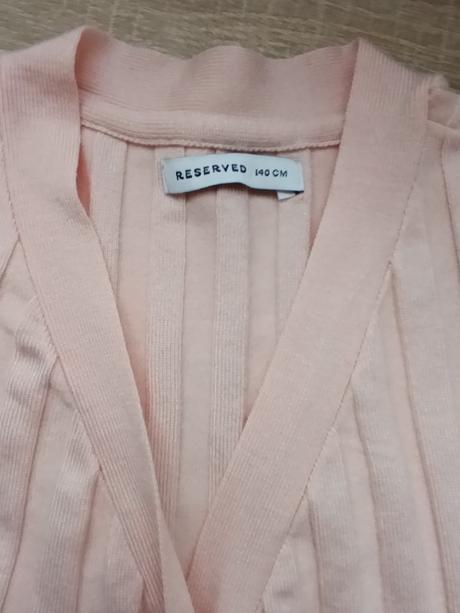 Svetrík, reserved,140