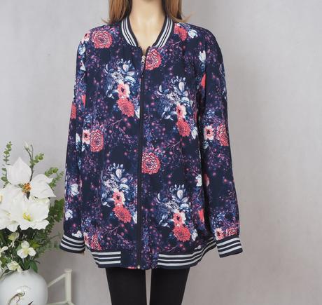 Kvalitná dámska bunda maxi blue, 52