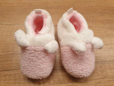 Plyšové papučky, 18