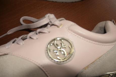 Guess original stylove,moderne damske tendy 38/39, guess,39