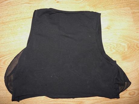 Kratke s volanmi a kamienkami, xs