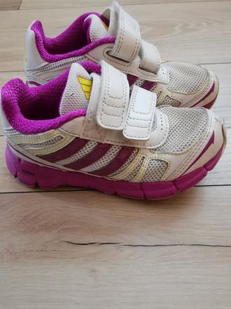 Botasky adidas č. 28, adidas,28
