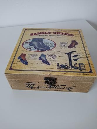 Dekorácia - drevená škatuľa so zámkom,