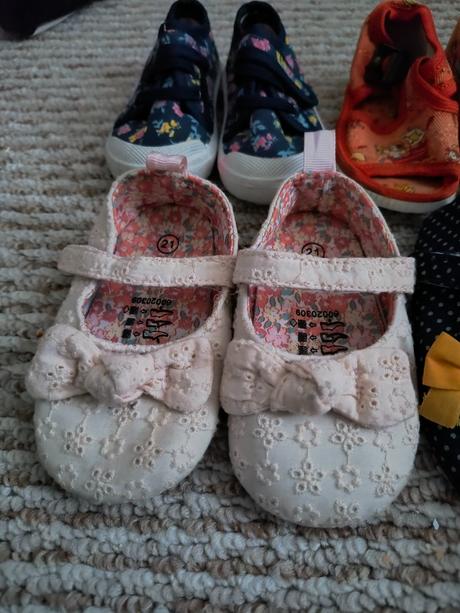 Balík capaciek od 19-21, <17