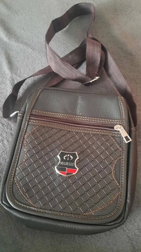 Hnedá pánska taštička, 