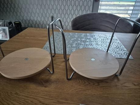 Držiak  na taniere, 