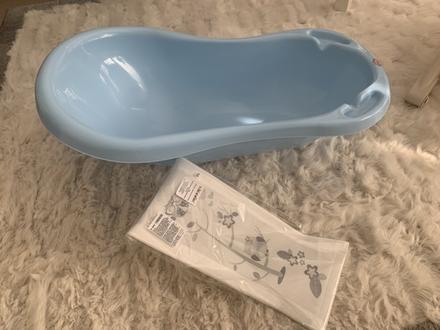 Vanicka na kupanie s nepouzitym lehatkom, 