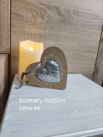 Dekorácia v tvare srdca,