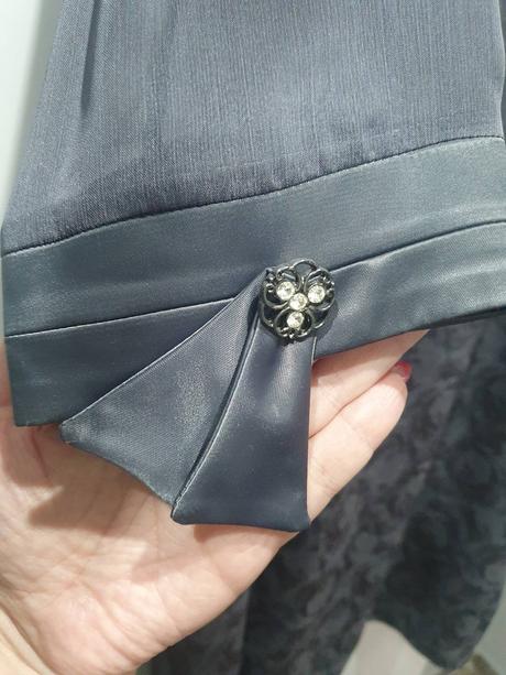 Elegantné šaty, 50