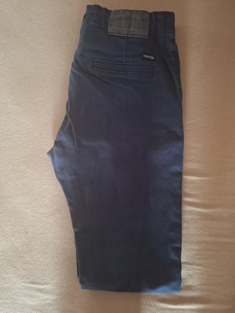 Tmavomodré nohavice, 128