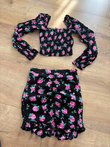 Kvetinový top so sukňou, bershka,s