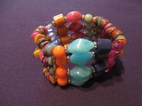 Farebný náramok z grécka,