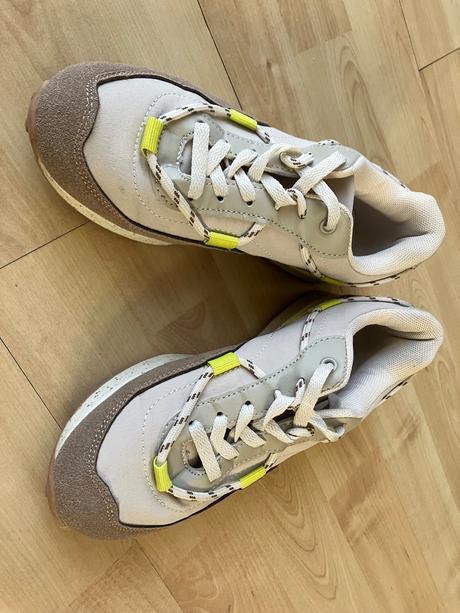 Tenisky, reserved,35