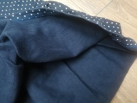 Šaty s dievčatkom, 98