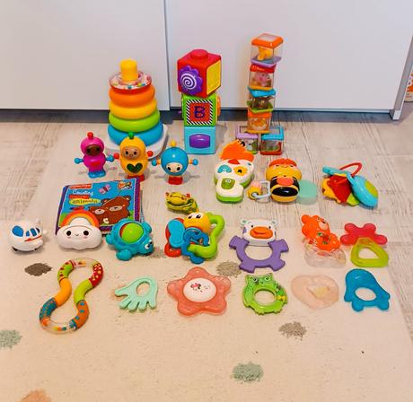 Hracky fisher price, 