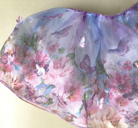 98 kvietkovana tylova sukna s motylikmi,2-3 r., monsoon,98