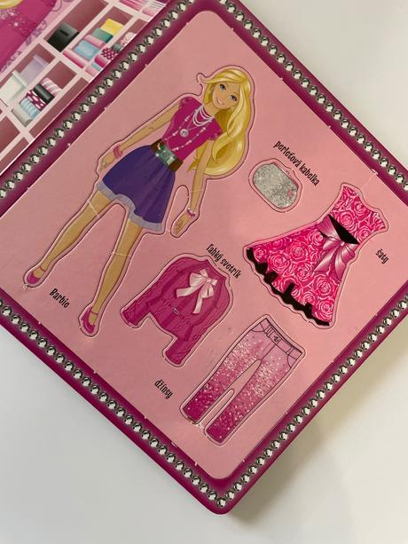 Barbie kniha šablón,