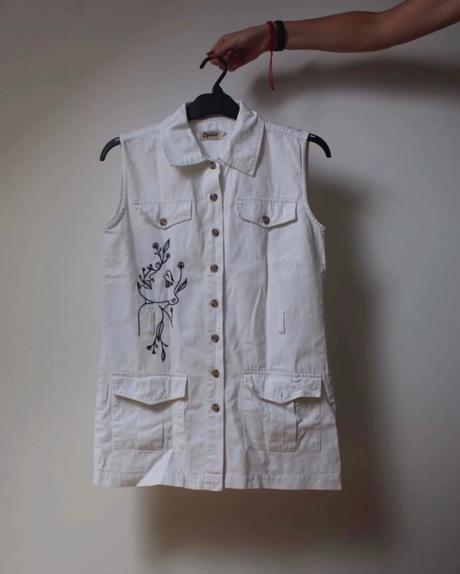 Vyšívané šaty, m