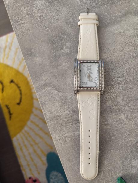 Dámske hodinky attractive q&q, 