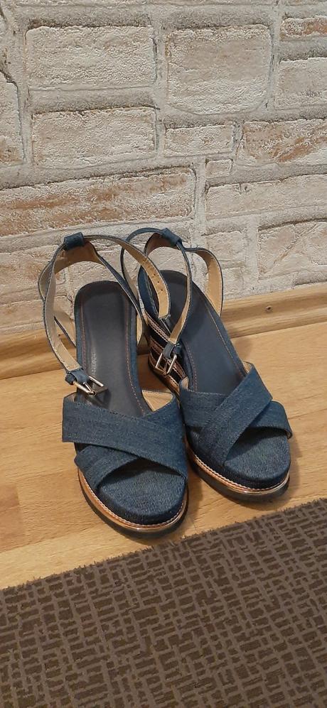 Sandale riflovy vzhlad, 38