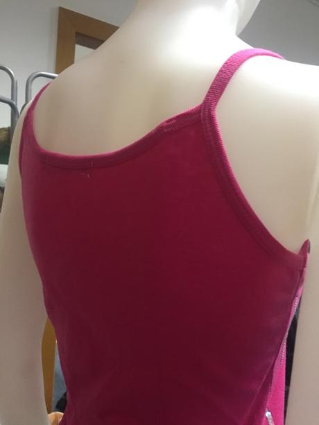 Top s flitrami a kamienkami, xl sedí skôr m, m