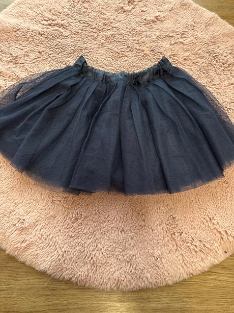 Skladana tylova sukna, 104