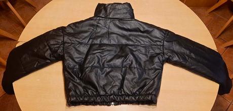 Predám krátku koženkovú zateplenú bundičku veľ.s, s