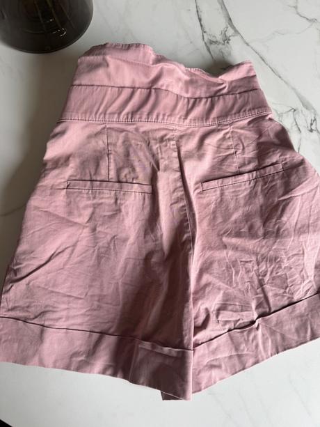 Zara elegantne sortky s vysokým pásom s, zara,s