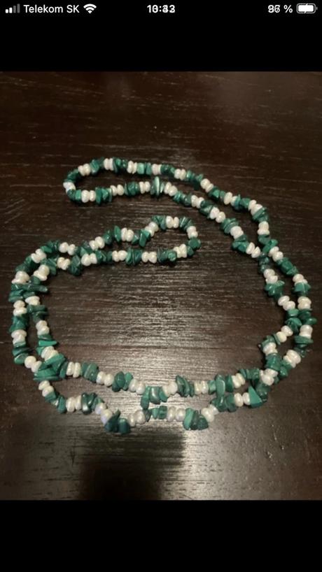 Náhrdelník malachit + riečna perla, 