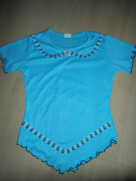 Bledomodre tricko kvietky, 122