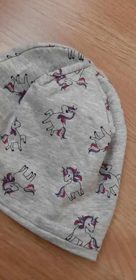 Prechodná čiapka nosorožci, 54