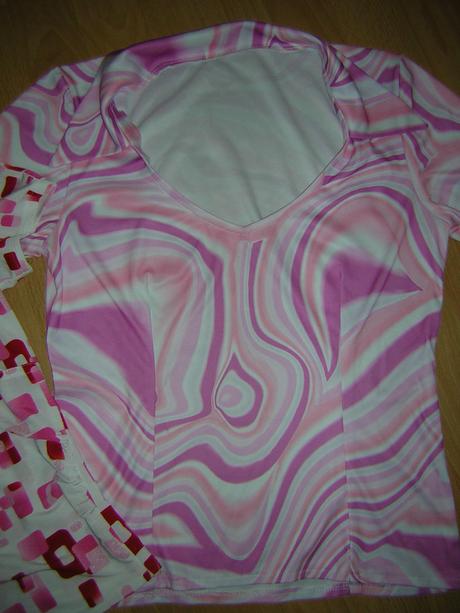 2 ks dámske tričká, s