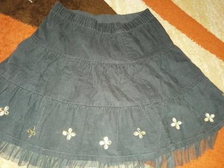 Sukničky a šaty, 122–134