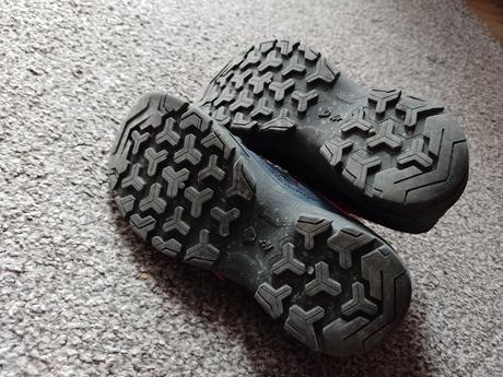 Turistické topánky, 32