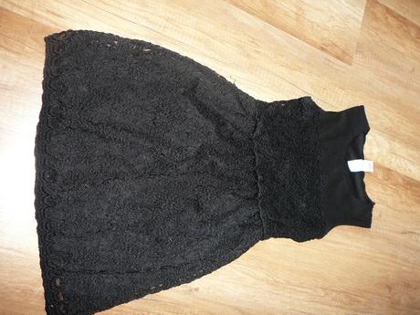 Dievcenske cipkovane saty, c&a,146