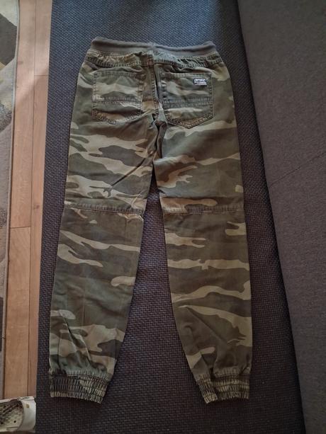 Maskáče, takko,158