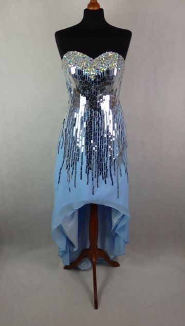 Kvalitné spoločenské šaty, 38