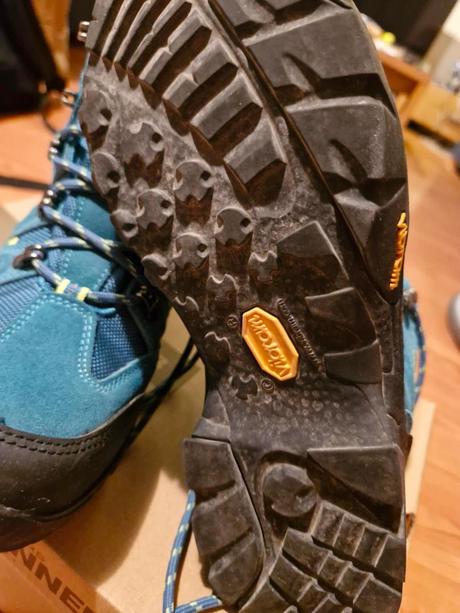 Detske turisticke topanky_modro-zelene, baťa,37